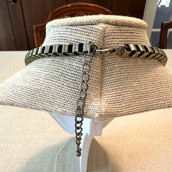 Colorful Floral Statement Bib Necklace With Adjustable Chain & Multi-Gem Accents - Picture 4 of 14